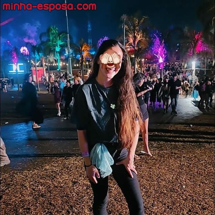 Magrinha gostosa sacodeira no sexo