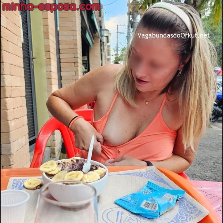 Safadona hotwife enlouquecendo na coroa